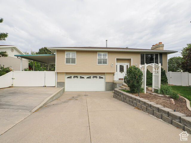 Property Photo: 3376 W Sunnybrook Dr UT 84119