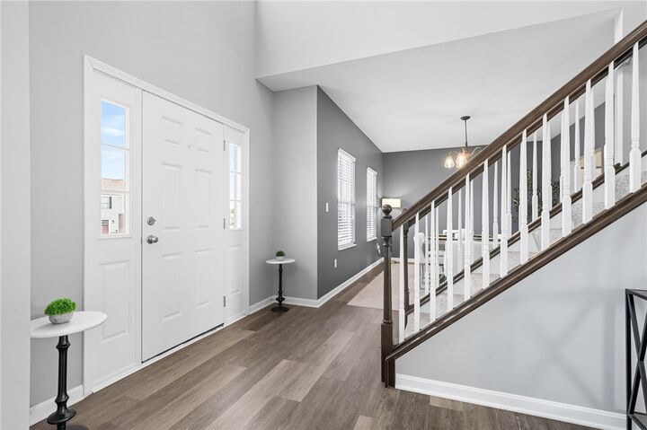 Property Photo:  230 Horse Shoe Dr  PA 15026 