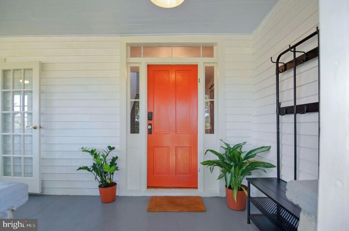 Property Photo: 9781 Conde Road VA 20115