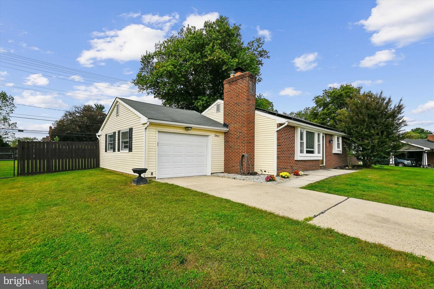 Property Photo:  4 Colonial Road  MD 21014 