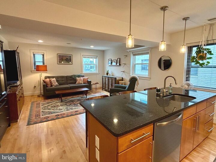 Property Photo:  1520 Independence Avenue SE 202  DC 20003 