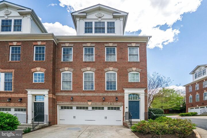 Property Photo: 2082 Hutchison Grove Court VA 22043