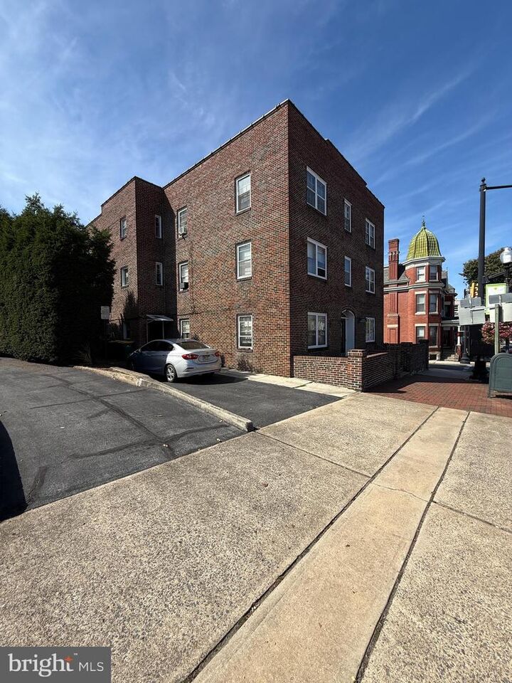 152 Main Street W 11  Waynesboro PA 17268 photo