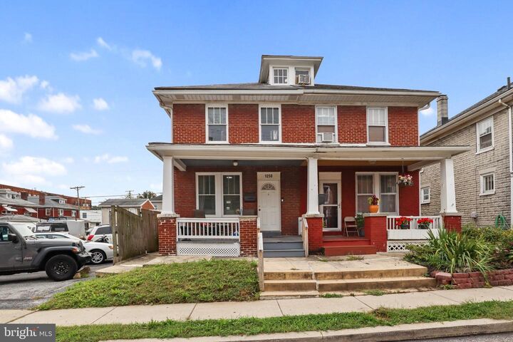 1250 W King Street  York PA 17404 photo