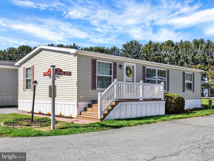 27 Jere Road  Gordonville PA 17529 photo