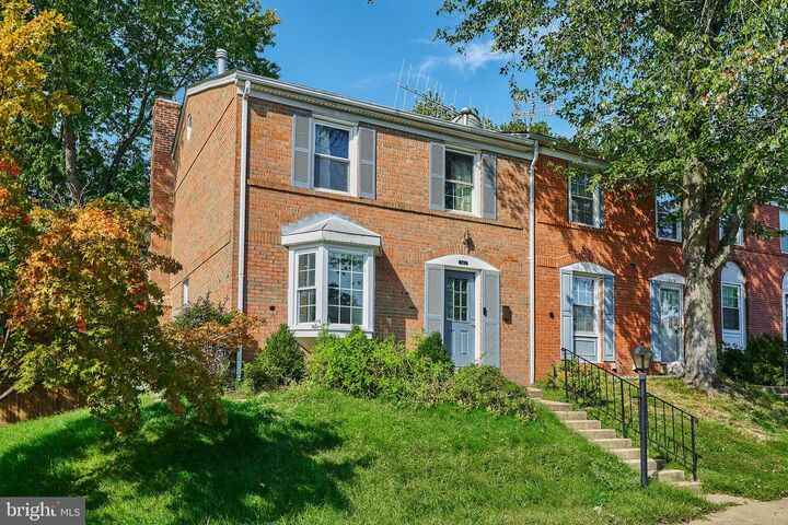 8076 Saint Annes Court  Alexandria VA 22309 photo