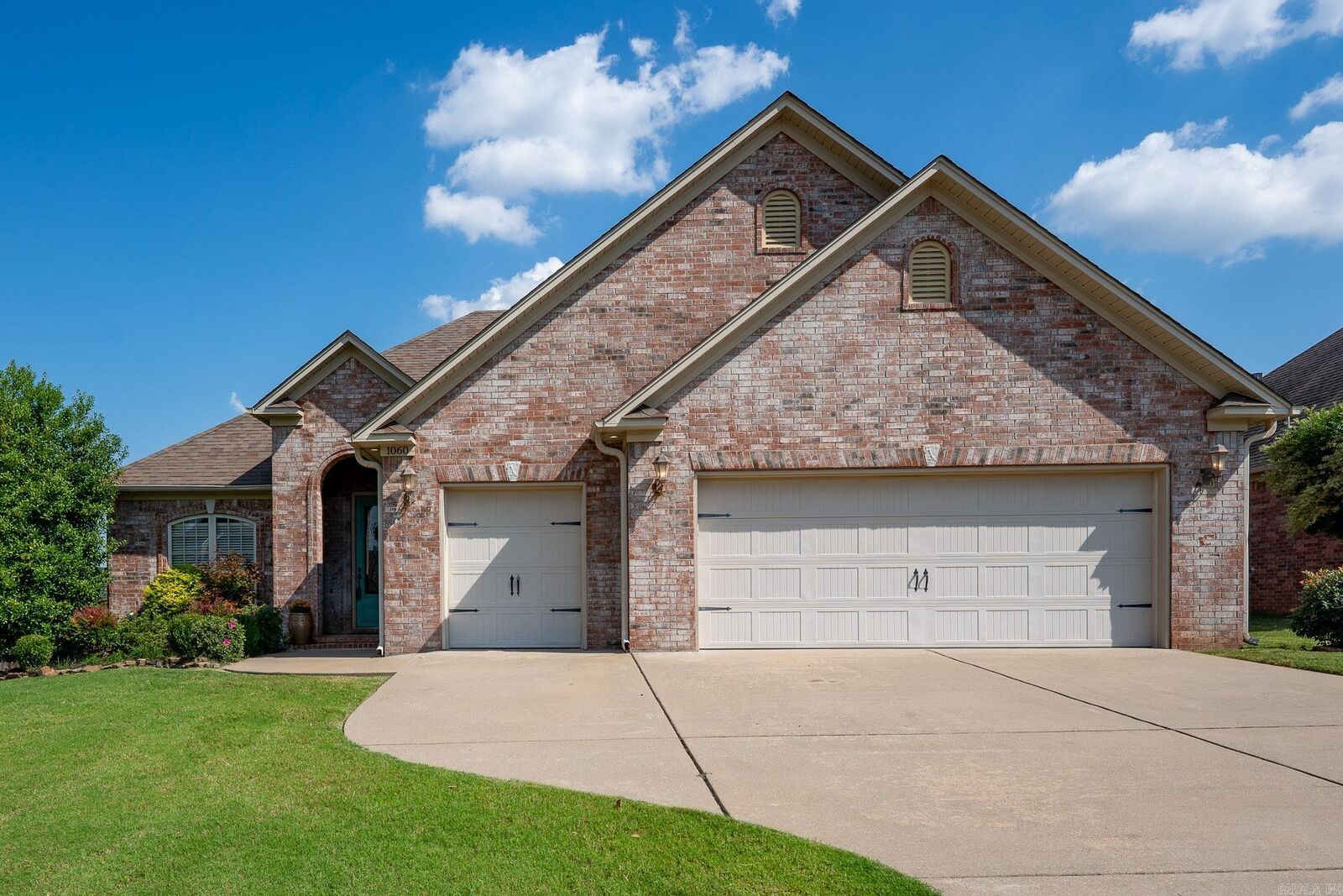 Property Photo:  1060 Georgetown Drive  AR 72034 
