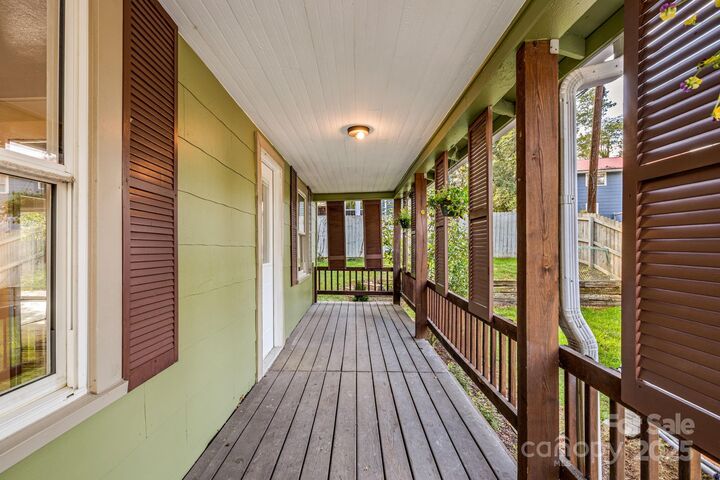 Property Photo:  222 Glendale Avenue  NC 28803 