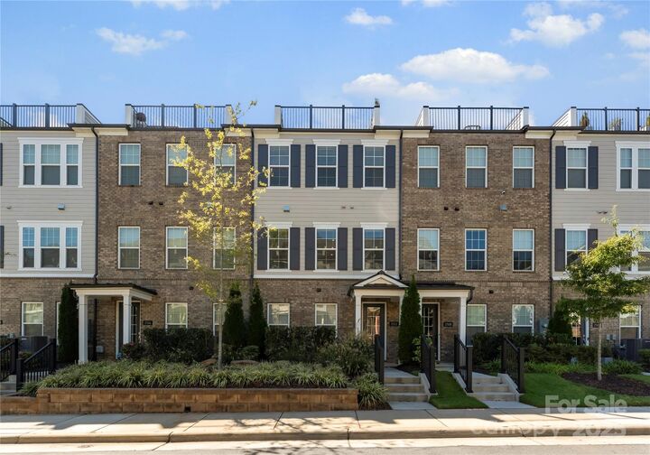 Property Photo:  2512 Kenmore Avenue  NC 28204 