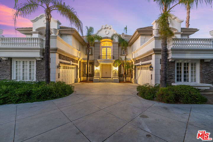 Property Photo:  19016 Devonport Ln  CA 91356 