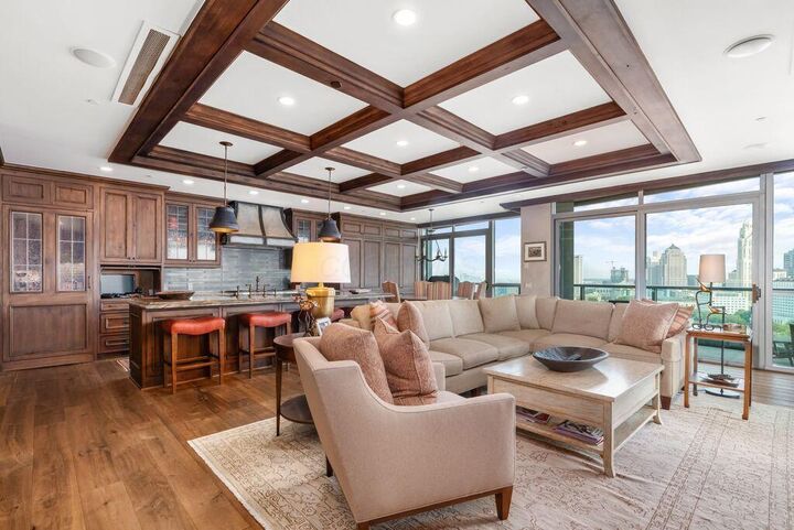 Property Photo:  1 Miranova Place  OH 43215 