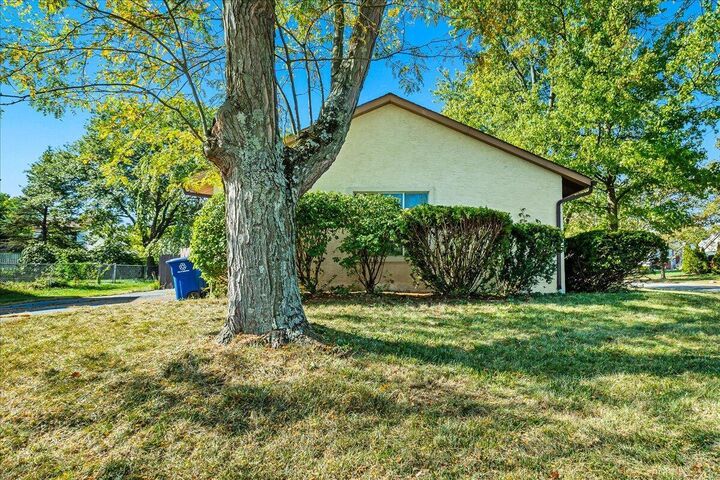 Property Photo: 2564 Hardy Parkway Street OH 43123