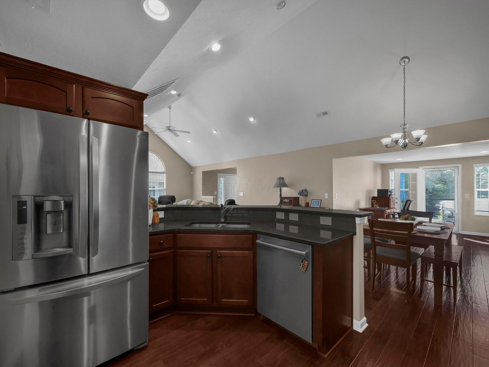 Property Photo:  4813 Ashleigh Drive  OH 43016 