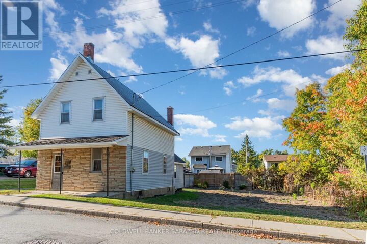 Property Photo:  95 Landrigan Street  ON K7S 2S7 