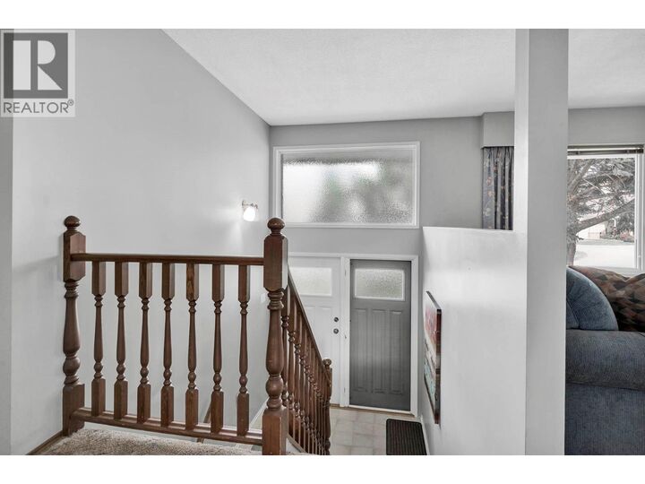 Property Photo:  2311 Glenview Avenue  BC V2B 4L3 