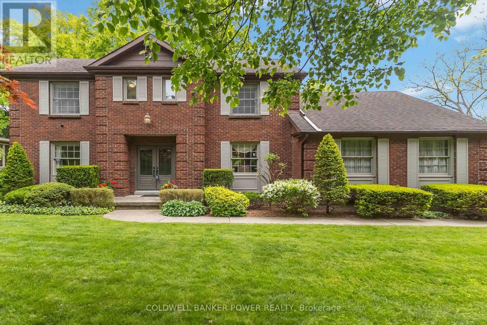 Photo de la propriété: 41 Hampton Crescent ON N6H 2N7