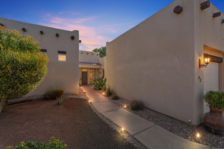 Property Photo: 42 Marricopa Court CA 92211