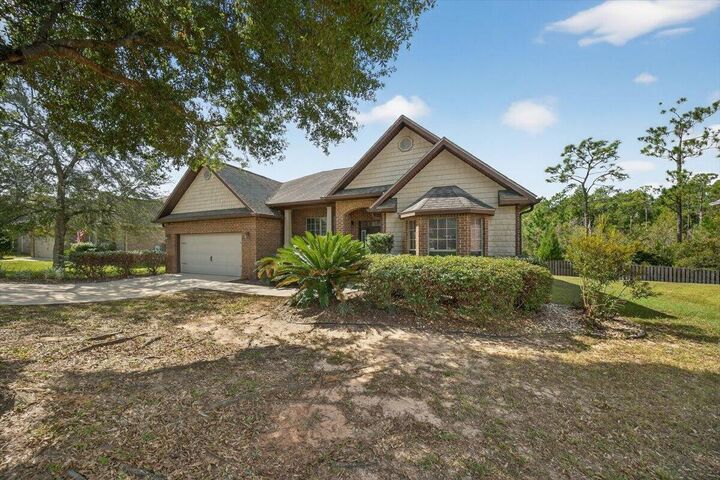 Property Photo: 822 Wild Egret Lane FL 32536