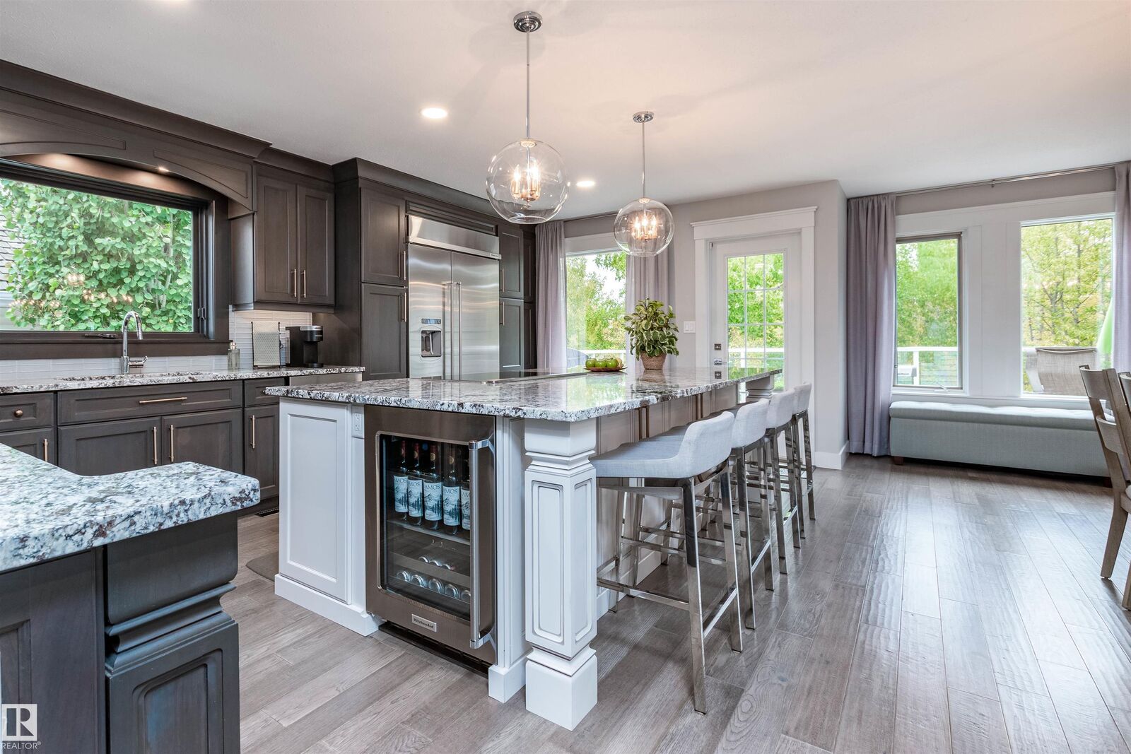 Property Photo:  102 Ridgemont Crescent  AB T8A 5N4 