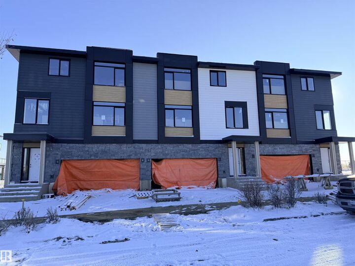 7133 May Crescent NW  Edmonton AB T6R 0V9 photo