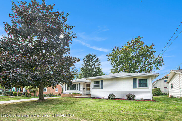 Property Photo:  840 Belknap Street  MI 48837 