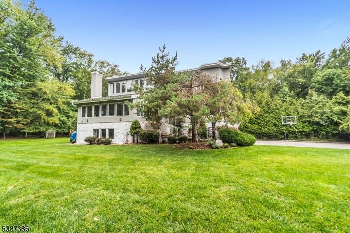 305 Westwind Ct  Norwood Boro NJ 07648 photo