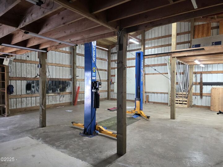Property Photo: 20 Fir Ridge Road OR 97341