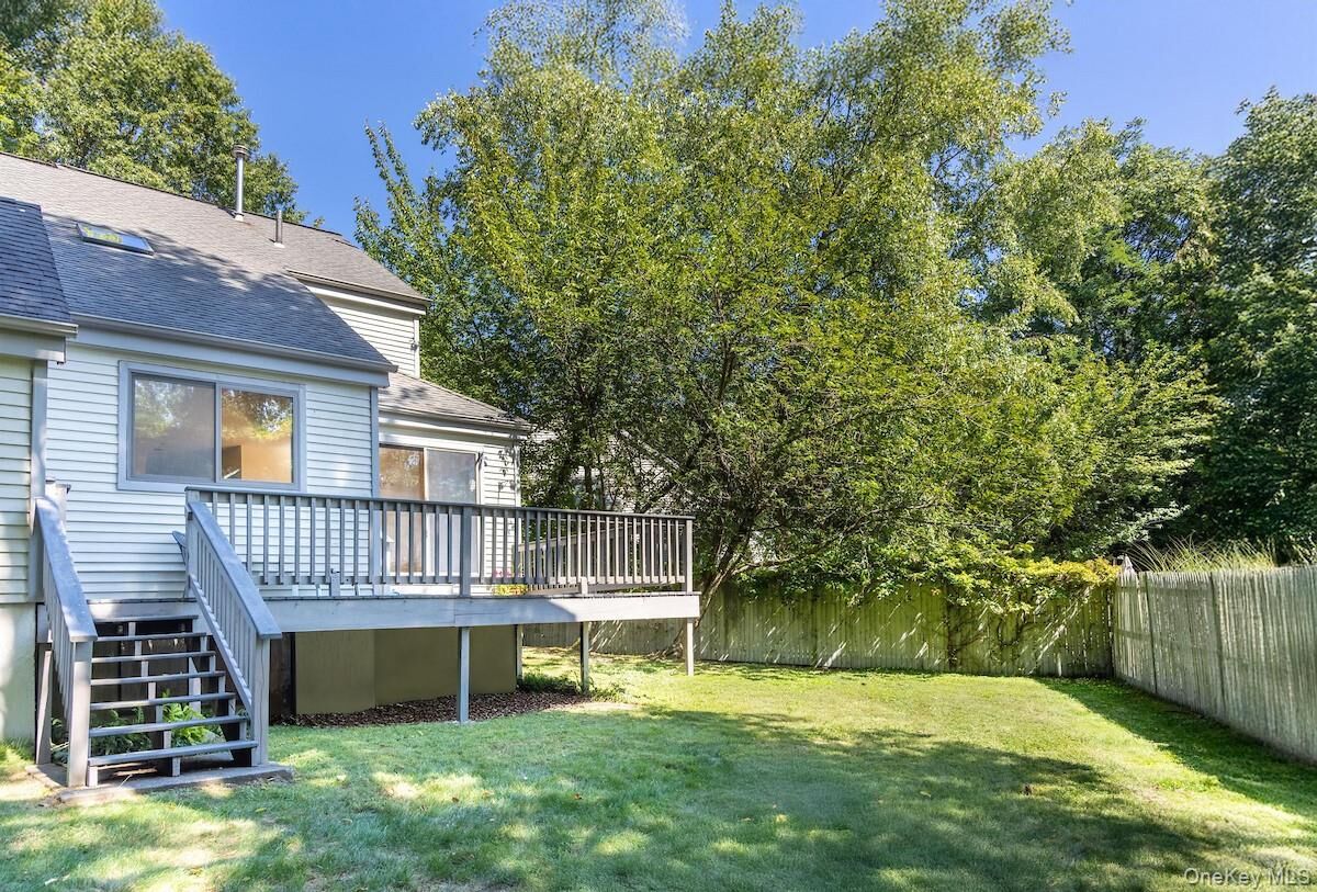 Property Photo:  1001 Hunters Run  NY 10522 