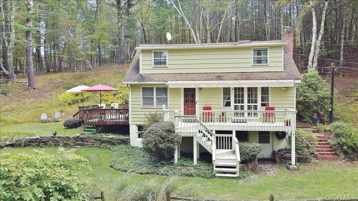 Property Photo:  826 Buck Road  NY 12484 
