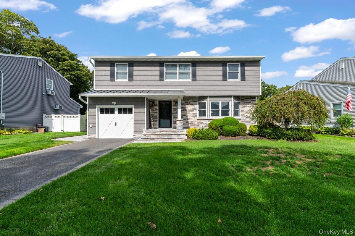 Property Photo:  117 N 1st Street  NY 11782 