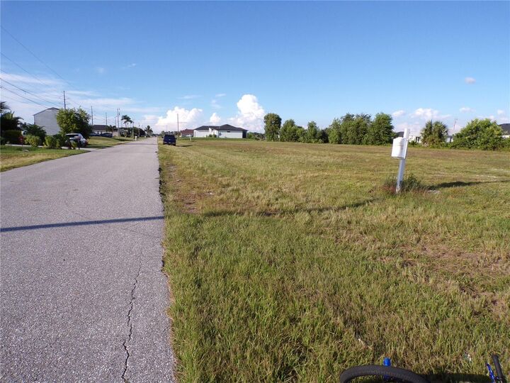 Property Photo: 105 NW 24th Avenue FL 33993