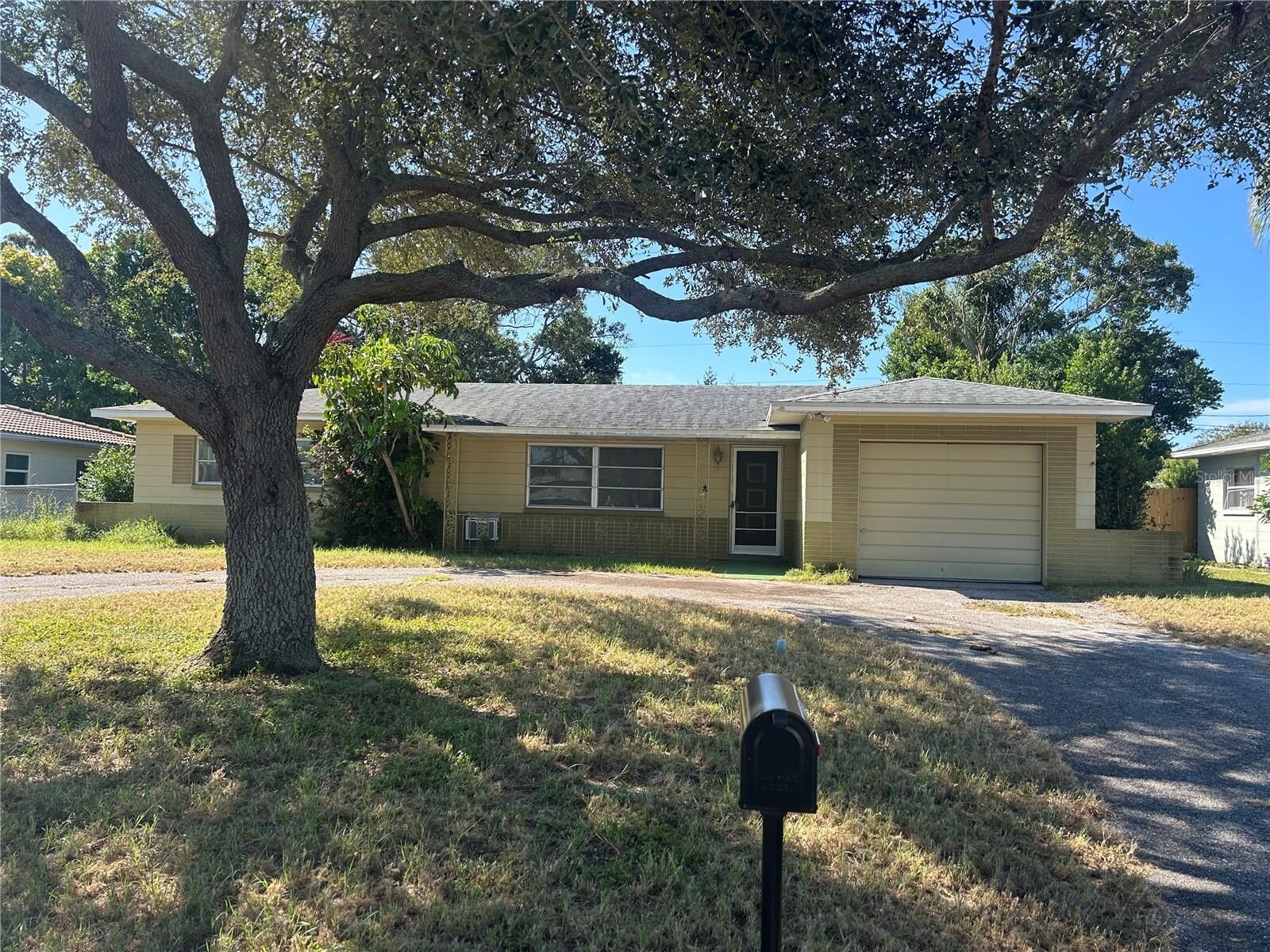 Property Photo: 11702 84th Avenue FL 33772