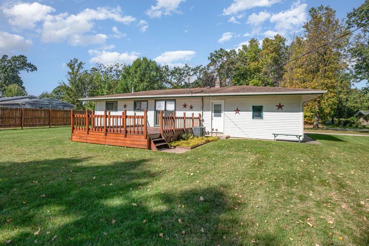 Property Photo: 17069 Moorepark Road MI 49093