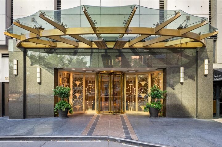 Property Photo: 111 E Chestnut Street 43K IL 60611