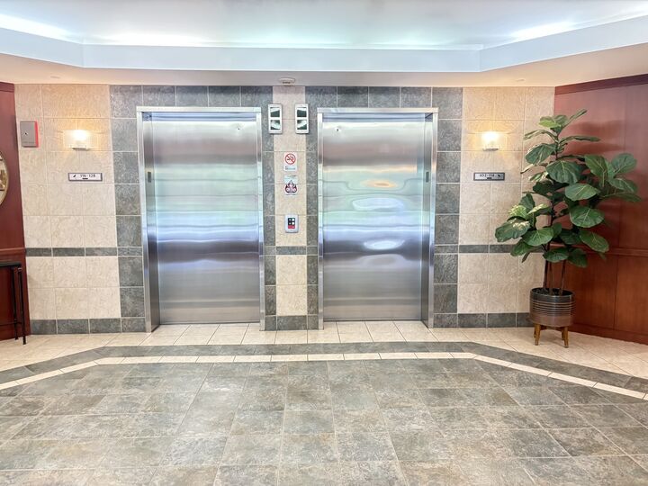 Property Photo:  875 E 22nd Street 204  IL 60148 