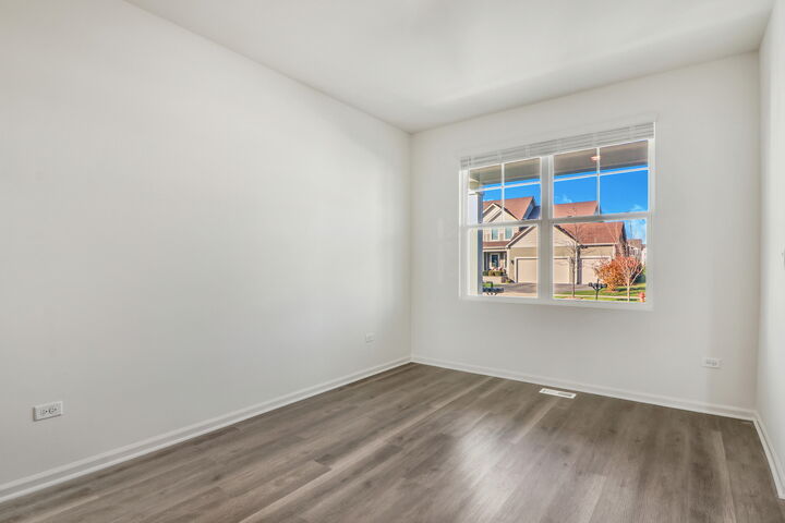 Property Photo: 1266 Tiger Lily Drive IL 60103