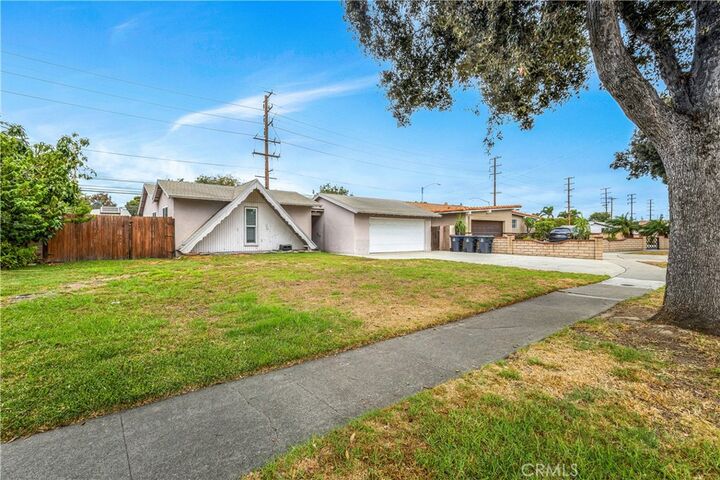 Property Photo:  2029 West Flora Street  CA 92704 