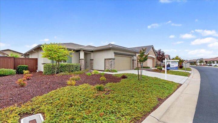 Property Photo:  9252 Summer Holly Way  CA 95829 