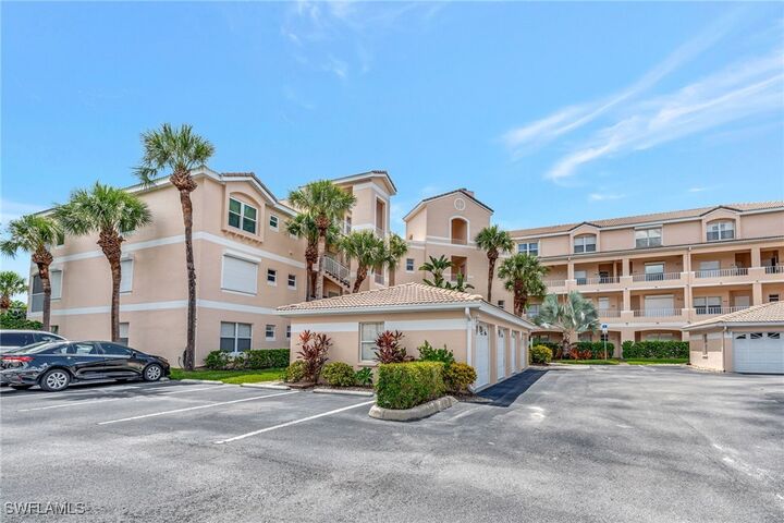 Property Photo: 992 Woodshire Lane D303 FL 34105