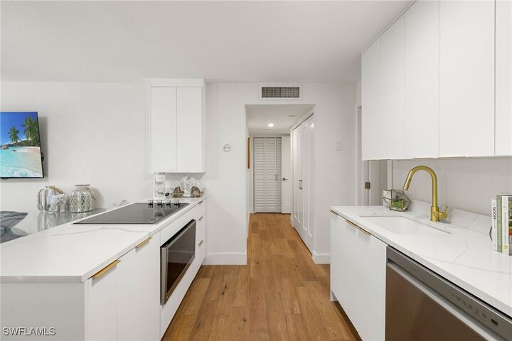 Property Photo:  175 5th Avenue S 204  FL 34102 