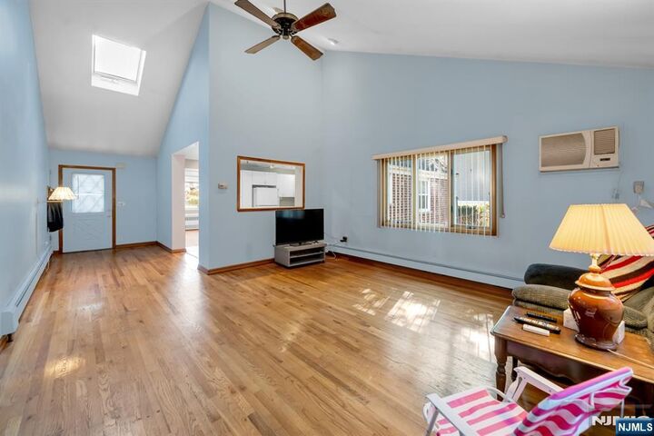 Property Photo:  552 Ryeside Avenue  NJ 07646 