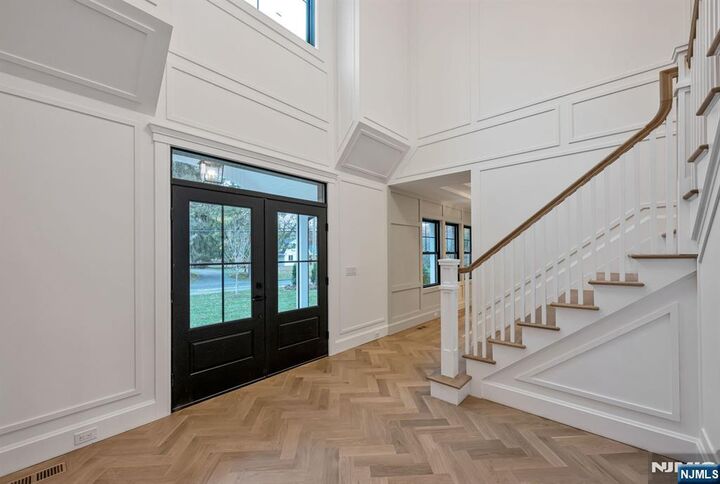 Property Photo:  46 Locust Lane  NJ 07458 