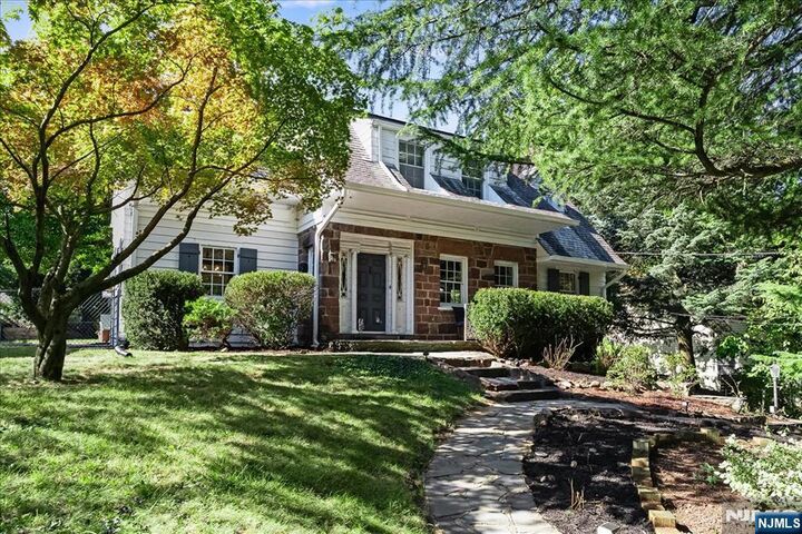 150 Rock Road  Hawthorne NJ 07506 photo