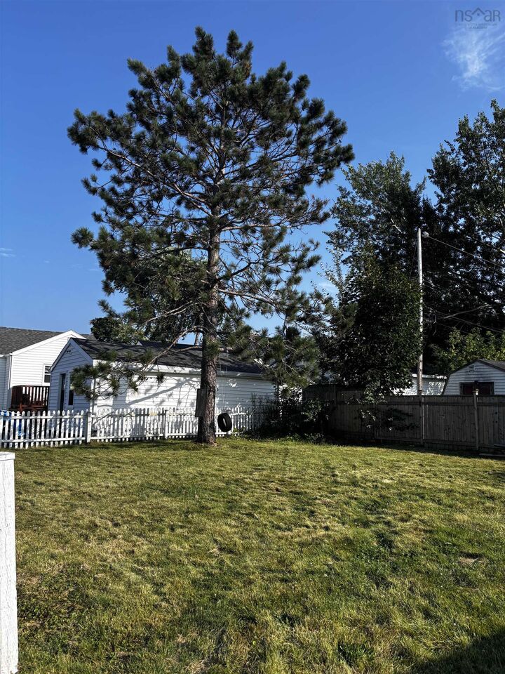 Property Photo:  531 High Street  NS B2H 2X9