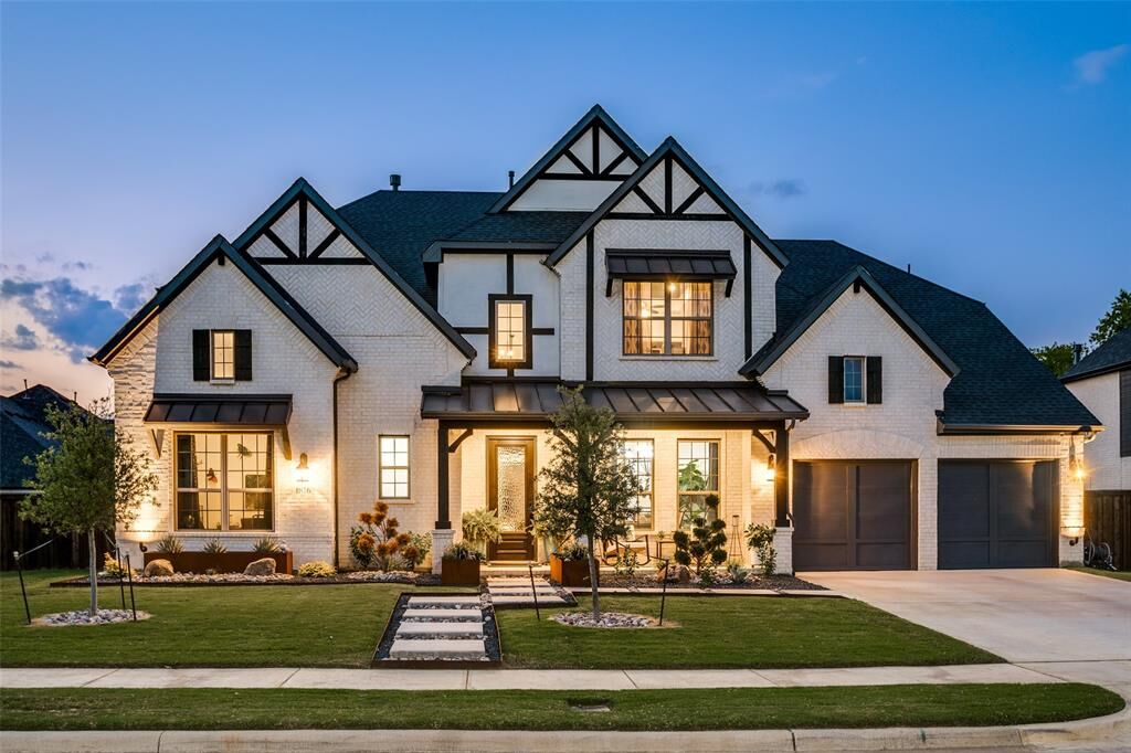 Property Photo:  1816 Rockwood Lane  TX 76063 
