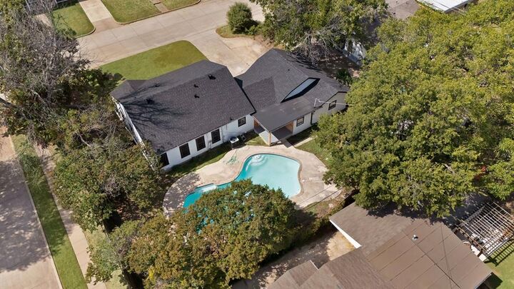 Property Photo: 4009 Boyd Avenue TX 76109