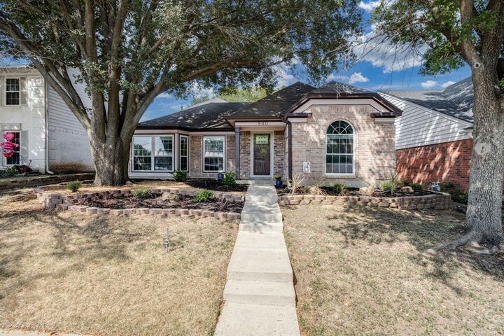 Property Photo:  840 Chaparral Drive  TX 75052 