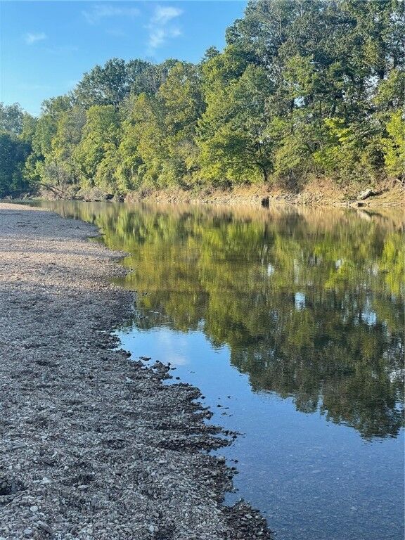 Property Photo:  318 County Road 4502  AR 72616 