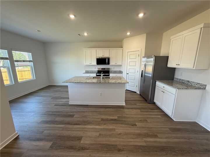 Property Photo:  1534 Bermuda Street  AR 72745 