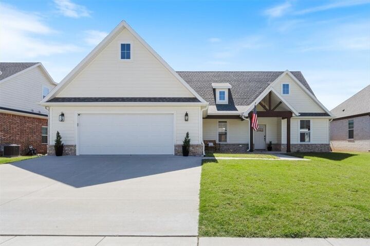921 Petit Jean Street  Prairie Grove AR 72753 photo